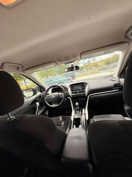 2019 Mitsubishi Eclipse - Image 15 of 19