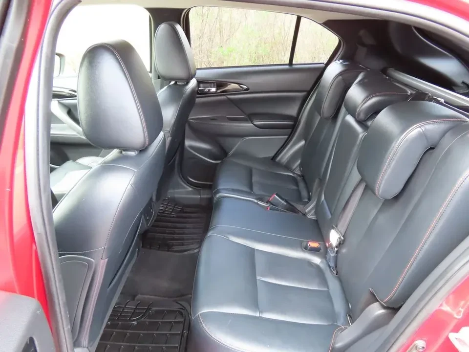 2019 Mitsubishi Eclipse Cross - Image 4 of 10
