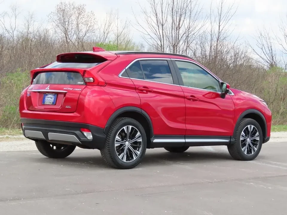 2019 Mitsubishi Eclipse Cross - Image 2 of 10