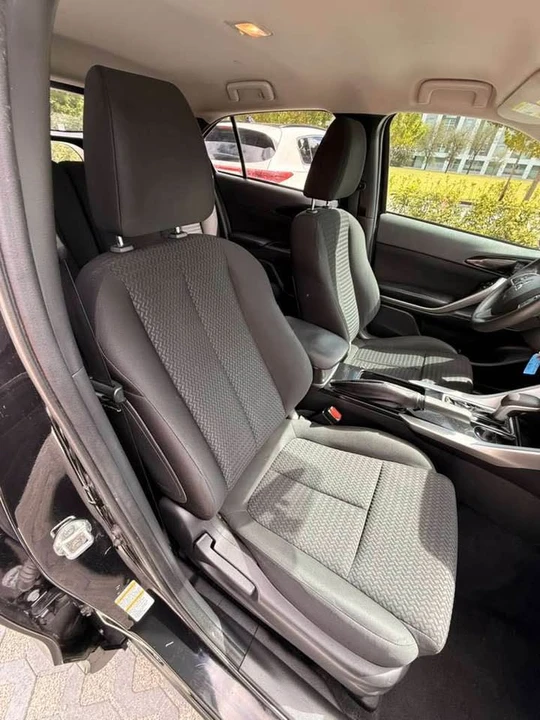 2019 Mitsubishi Eclipse - Image 13 of 18