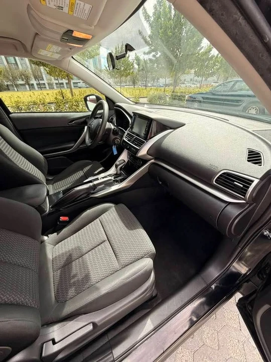 2019 Mitsubishi Eclipse - Image 12 of 18