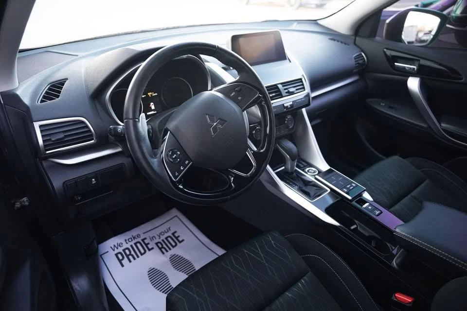 2019 Mitsubishi Eclipse - Image 7 of 10