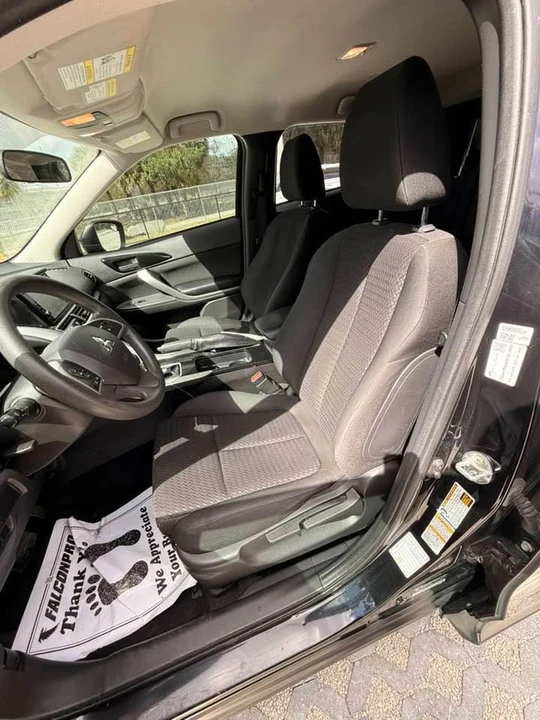 2019 Mitsubishi Eclipse - Image 10 of 18