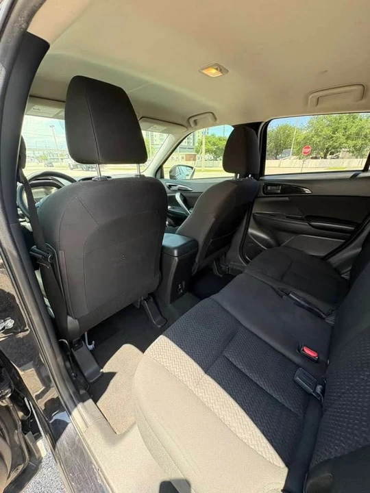 2019 Mitsubishi Eclipse - Image 16 of 18