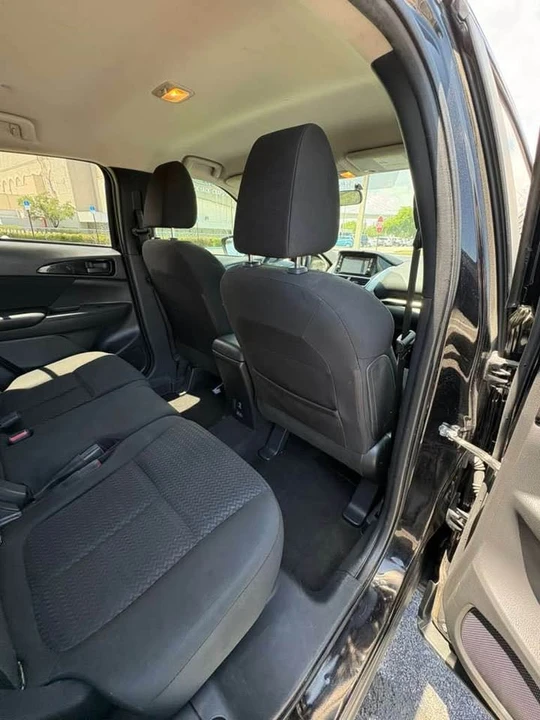 2019 Mitsubishi Eclipse - Image 14 of 17