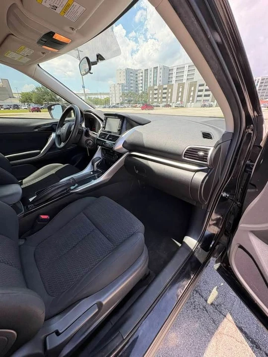 2019 Mitsubishi Eclipse - Image 8 of 18