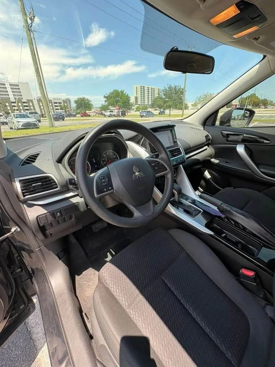 2019 Mitsubishi Eclipse - Image 8 of 18