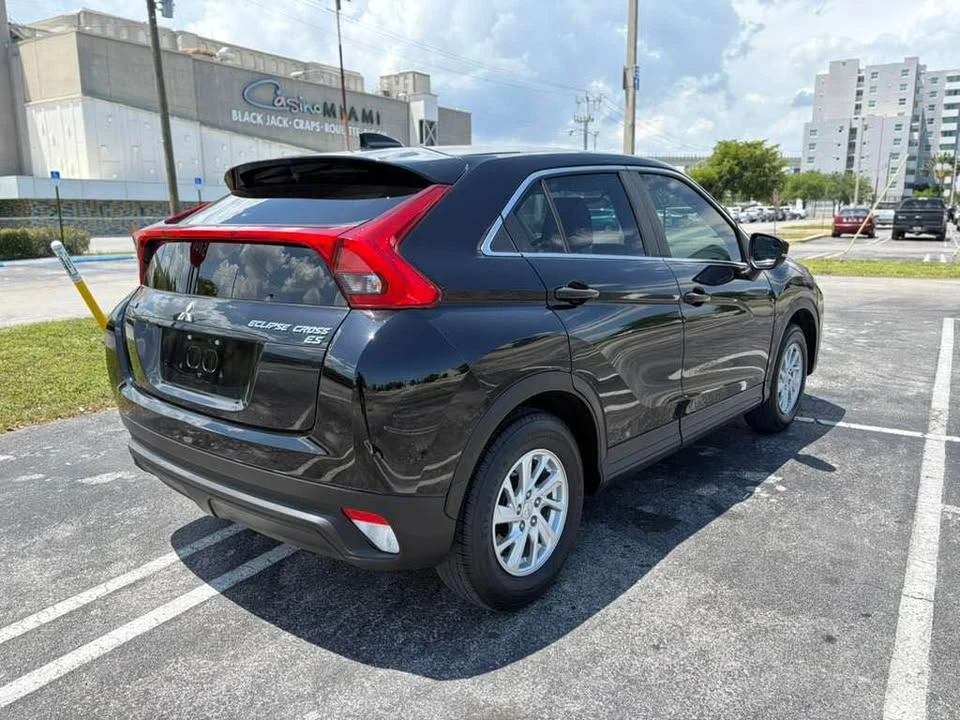 2019 Mitsubishi Eclipse - Image 3 of 18