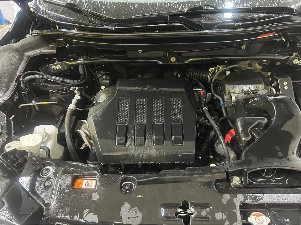 2019 Mitsubishi Eclipse - Image 14 of 16