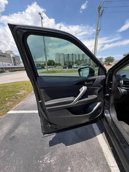 2019 Mitsubishi Eclipse - Image 16 of 17