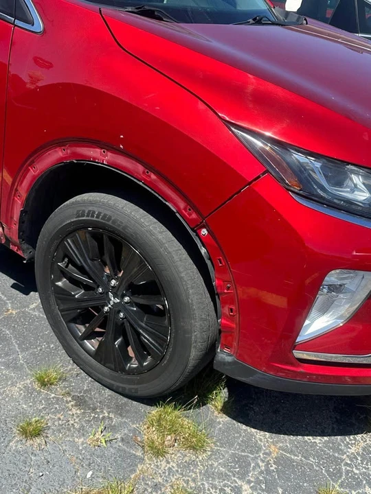 2019 Mitsubishi Eclipse - Image 2 of 16