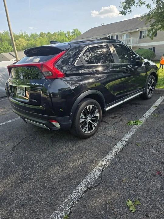2019 Mitsubishi Eclipse - Image 3 of 13