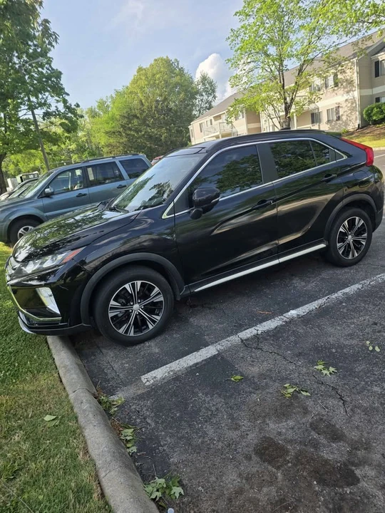 2019 Mitsubishi Eclipse - Image 2 of 13