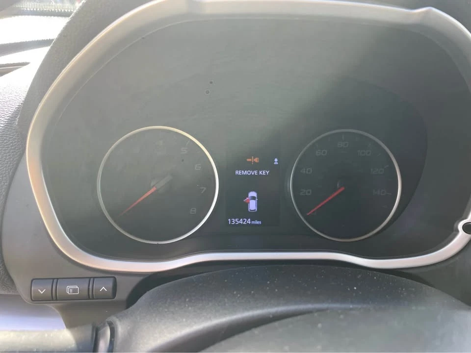 2019 Mitsubishi Eclipse - Image 2 of 7