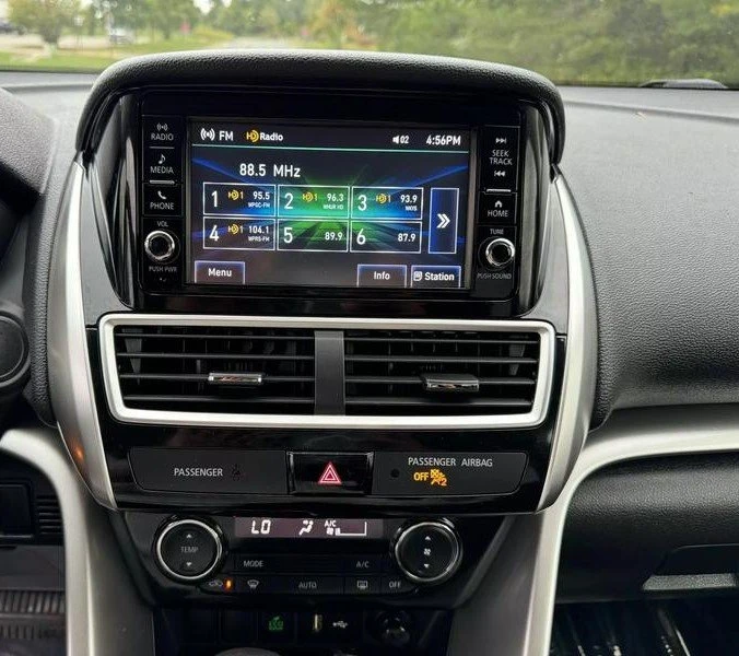 2019 Mitsubishi Eclipse Cross - Image 11 of 14