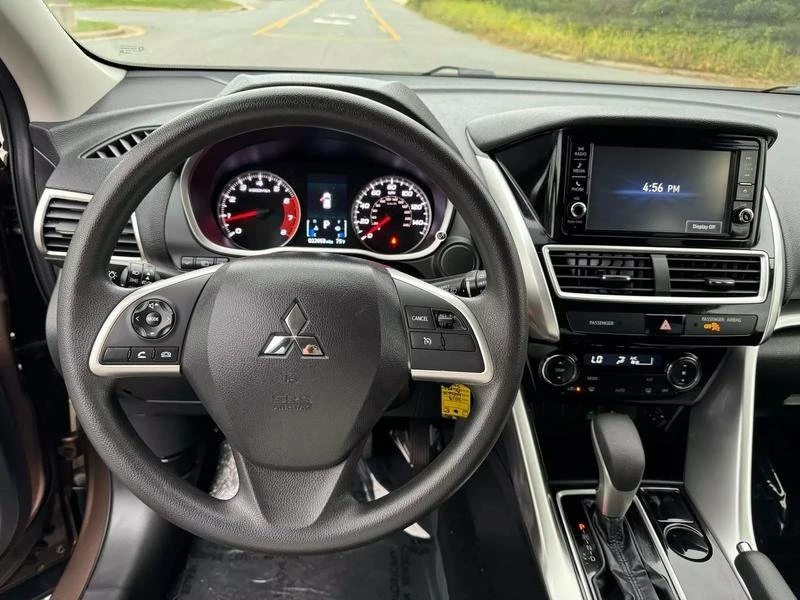 2019 Mitsubishi Eclipse Cross - Image 8 of 14