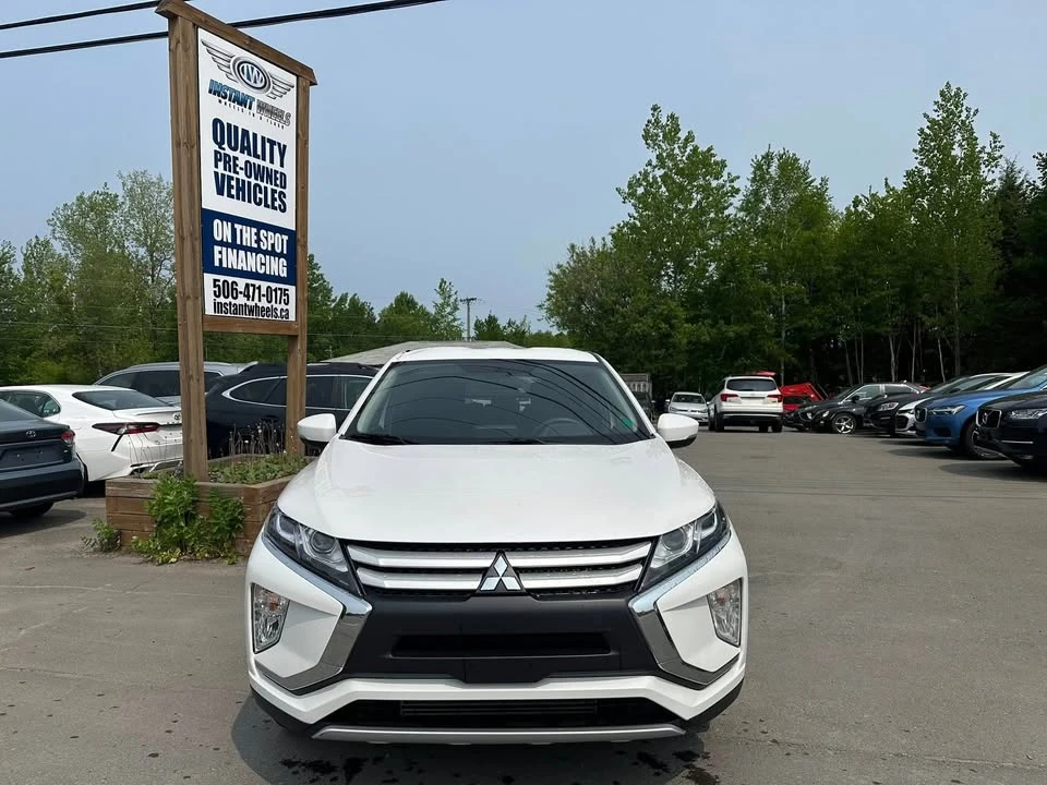 2019 Mitsubishi Eclipse Cross - Image 2 of 13