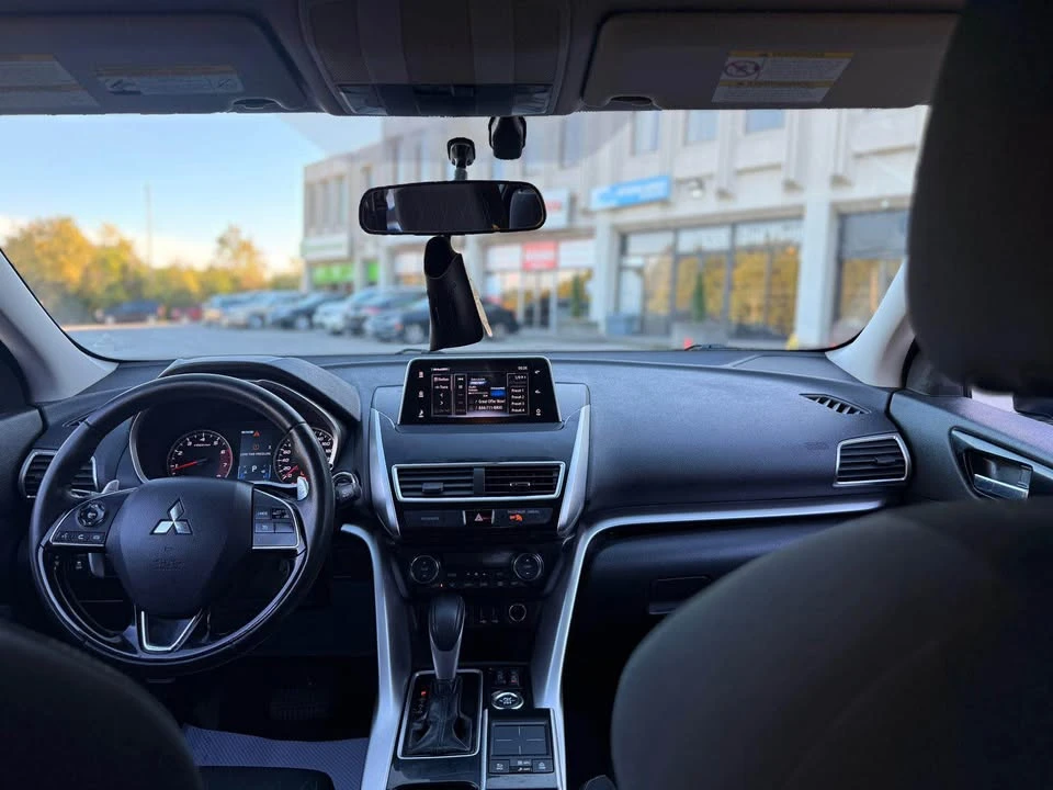2019 Mitsubishi Eclipse Cross - Image 8 of 15
