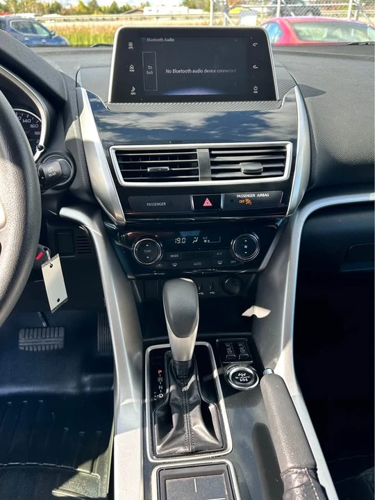 2019 Mitsubishi Eclipse Cross - Image 4 of 9