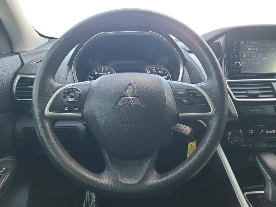 2019 Mitsubishi Eclipse Cross - Image 9 of 19