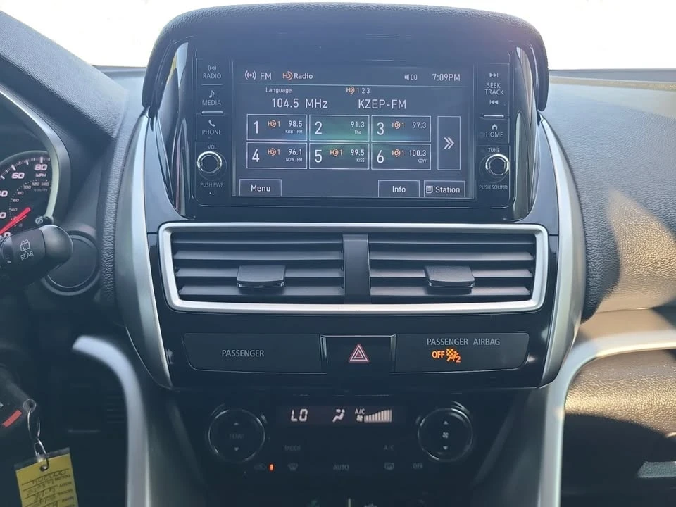 2019 Mitsubishi Eclipse Cross - Image 11 of 19