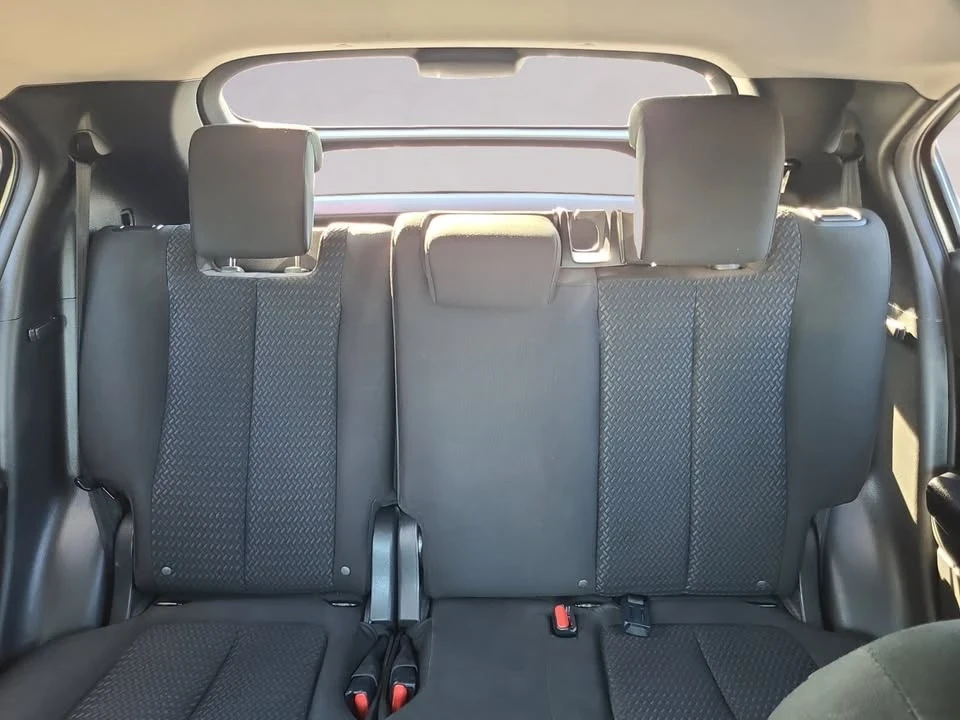 2019 Mitsubishi Eclipse Cross - Image 15 of 19