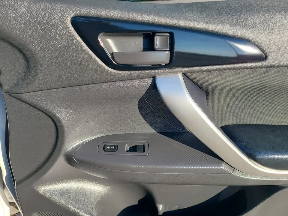 2019 Mitsubishi Eclipse Cross - Image 17 of 19
