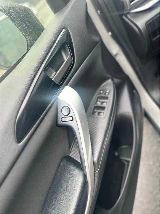 2019 Mitsubishi Eclipse Cross - Image 2 of 6