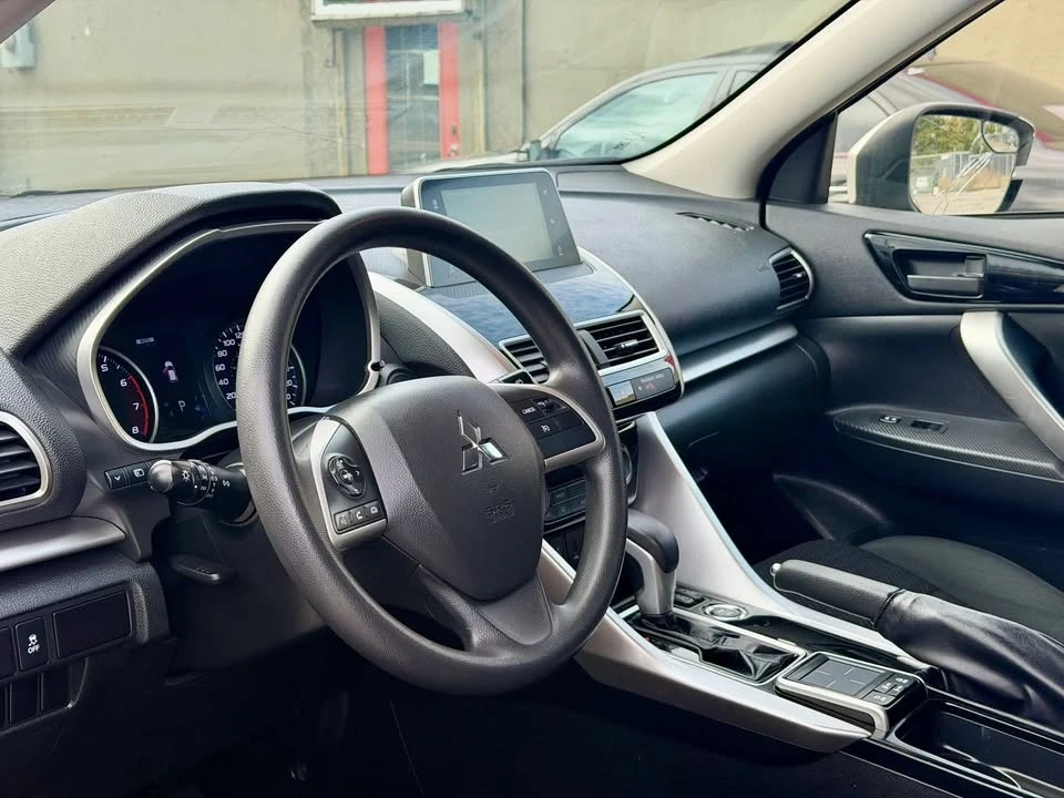 2019 Mitsubishi Eclipse Cross - Image 16 of 17