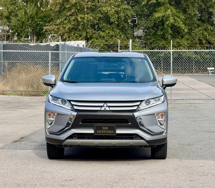 2019 Mitsubishi Eclipse Cross - Image 2 of 17