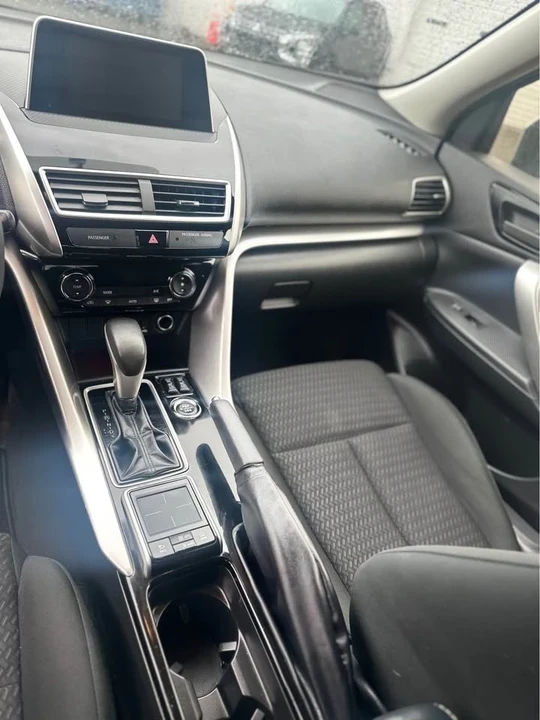 2019 Mitsubishi Eclipse Cross - Image 5 of 6