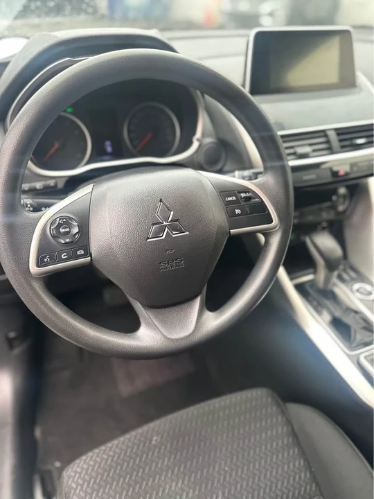 2019 Mitsubishi Eclipse Cross - Image 4 of 6