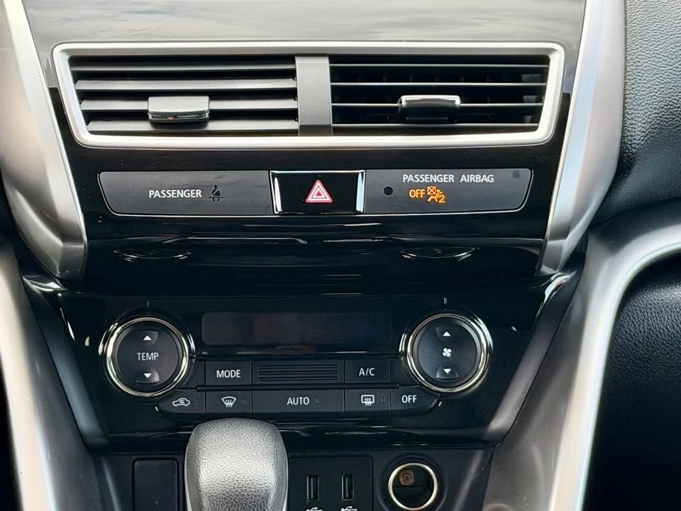 2019 Mitsubishi Eclipse Cross - Image 10 of 17