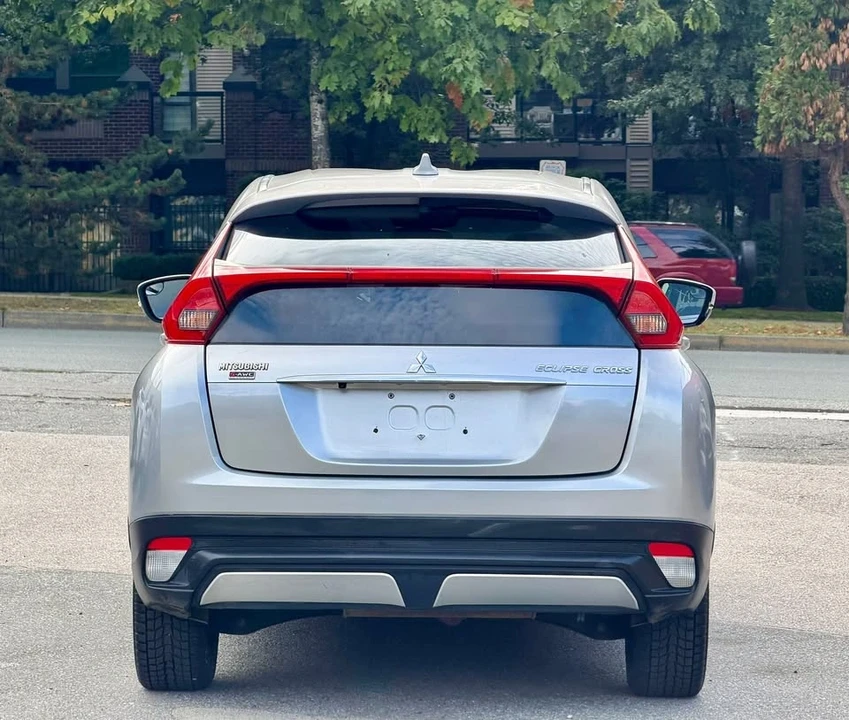 2019 Mitsubishi Eclipse Cross - Image 6 of 17