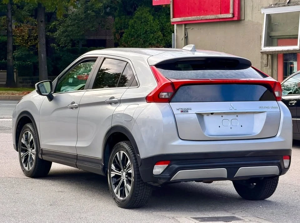2019 Mitsubishi Eclipse Cross - Image 5 of 17