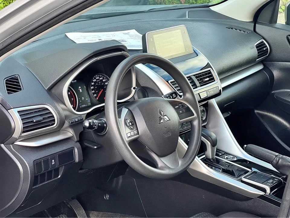 2019 Mitsubishi Eclipse Cross - Image 8 of 14
