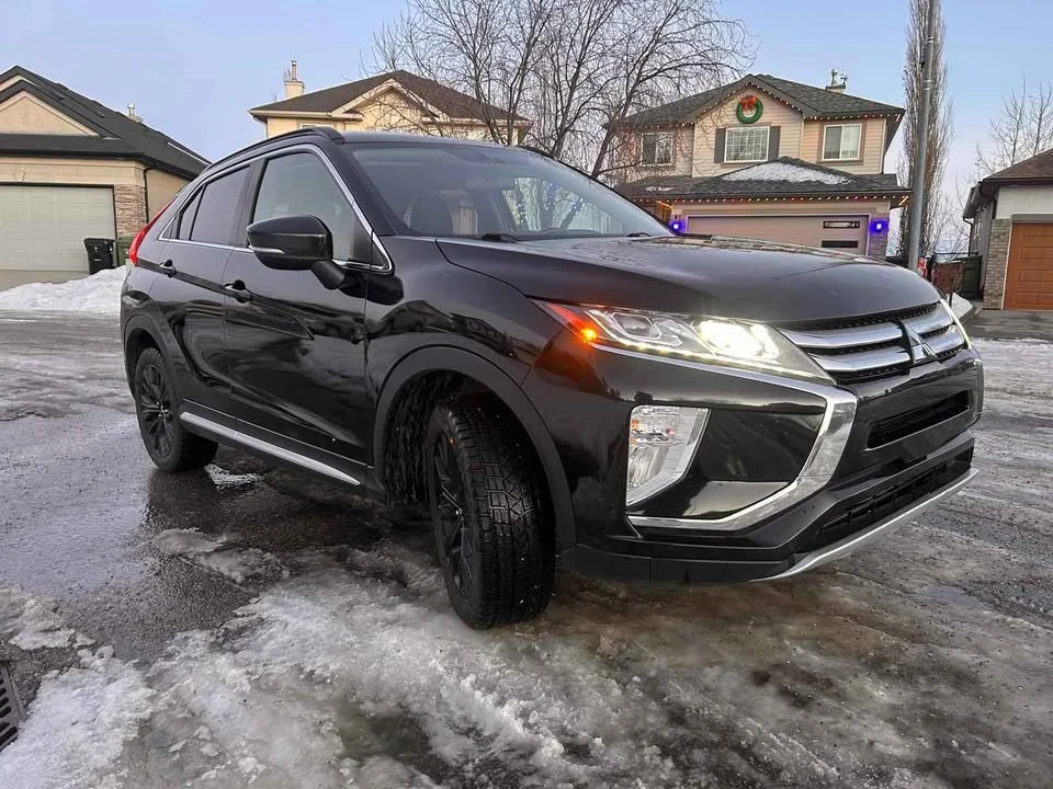 2019 Mitsubishi Eclipse Cross - Image 2 of 11