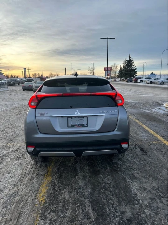 2019 Mitsubishi Eclipse Cross - Image 2 of 13