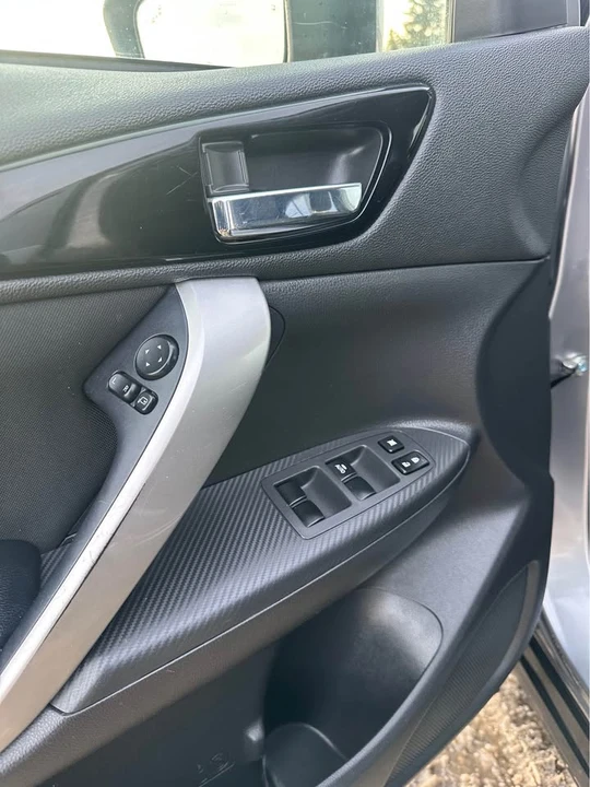 2019 Mitsubishi Eclipse Cross - Image 7 of 13
