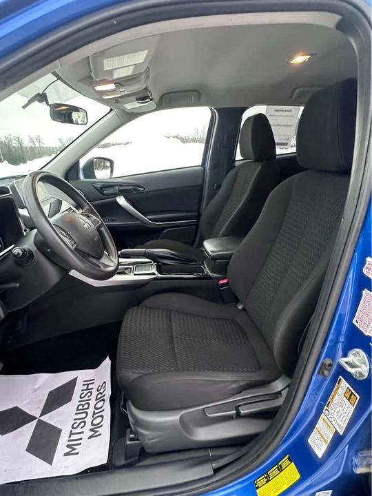 2019 Mitsubishi Eclipse Cross - Image 7 of 10
