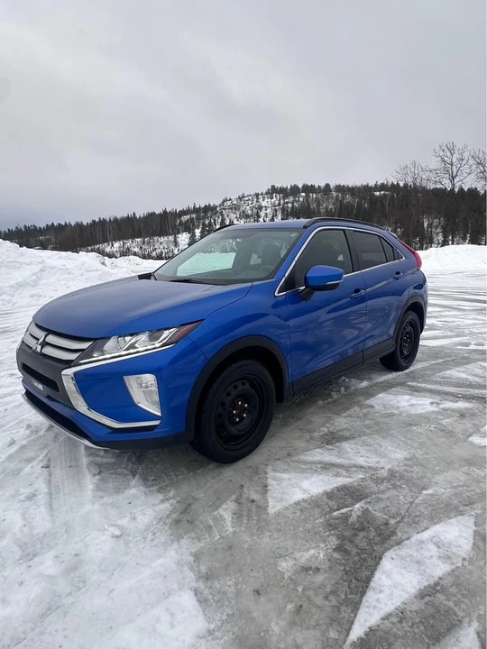 2019 Mitsubishi Eclipse Cross - Image 2 of 10