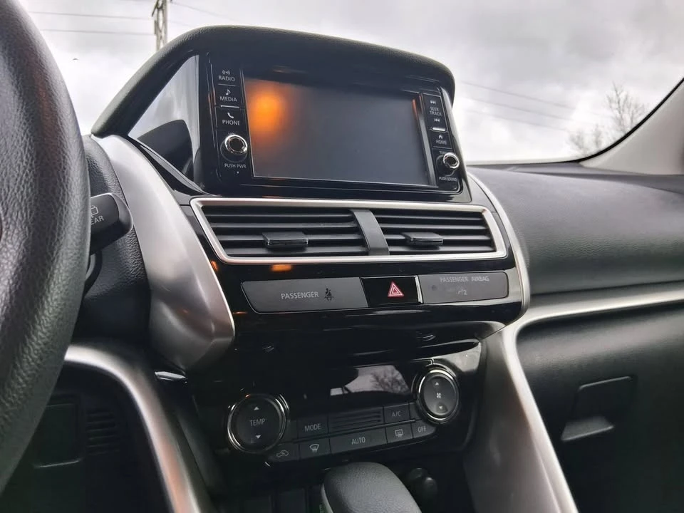 2019 Mitsubishi Eclipse Cross - Image 12 of 14