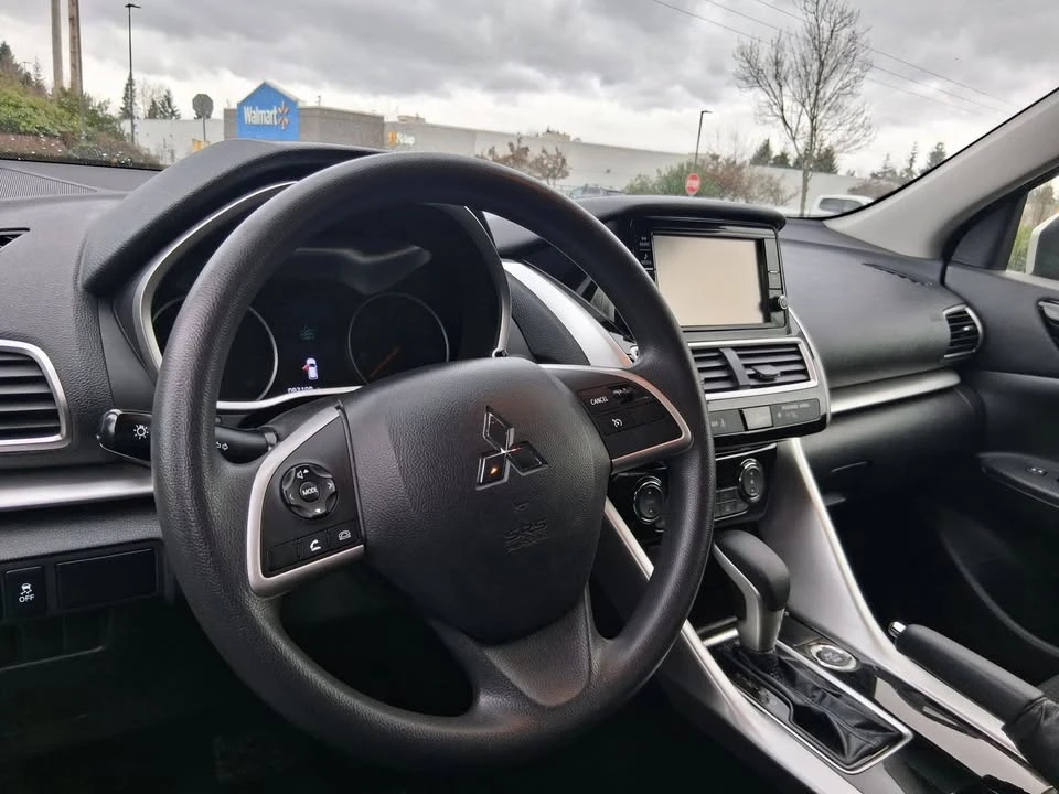 2019 Mitsubishi Eclipse Cross - Image 9 of 14