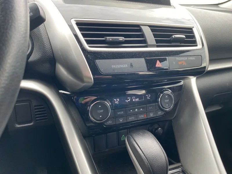 2019 Mitsubishi Eclipse Cross - Image 6 of 9