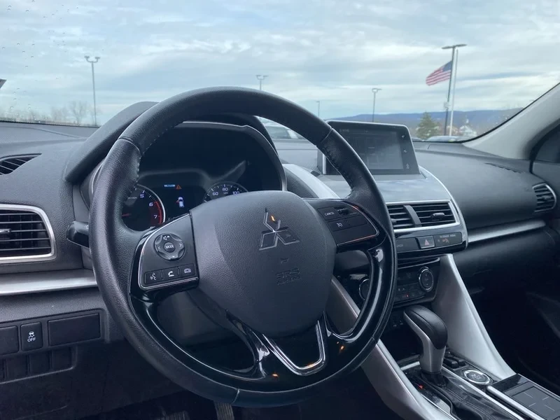 2019 Mitsubishi Eclipse Cross - Image 5 of 9