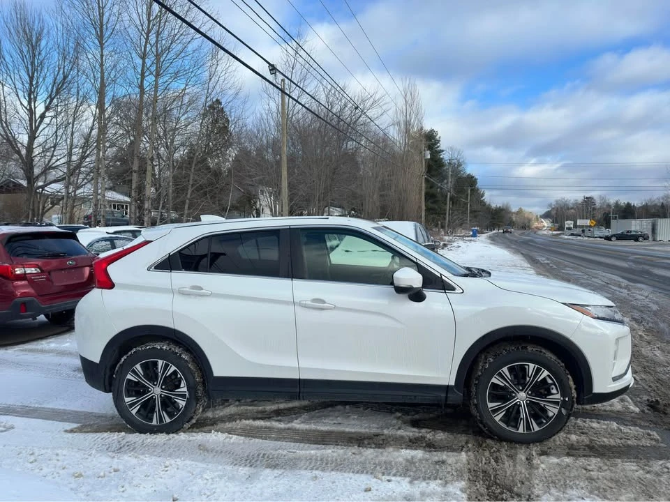 2019 Mitsubishi Eclipse Cross - Image 4 of 16