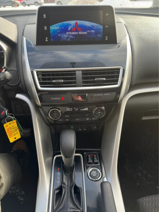 2019 Mitsubishi Eclipse Cross - Image 13 of 16