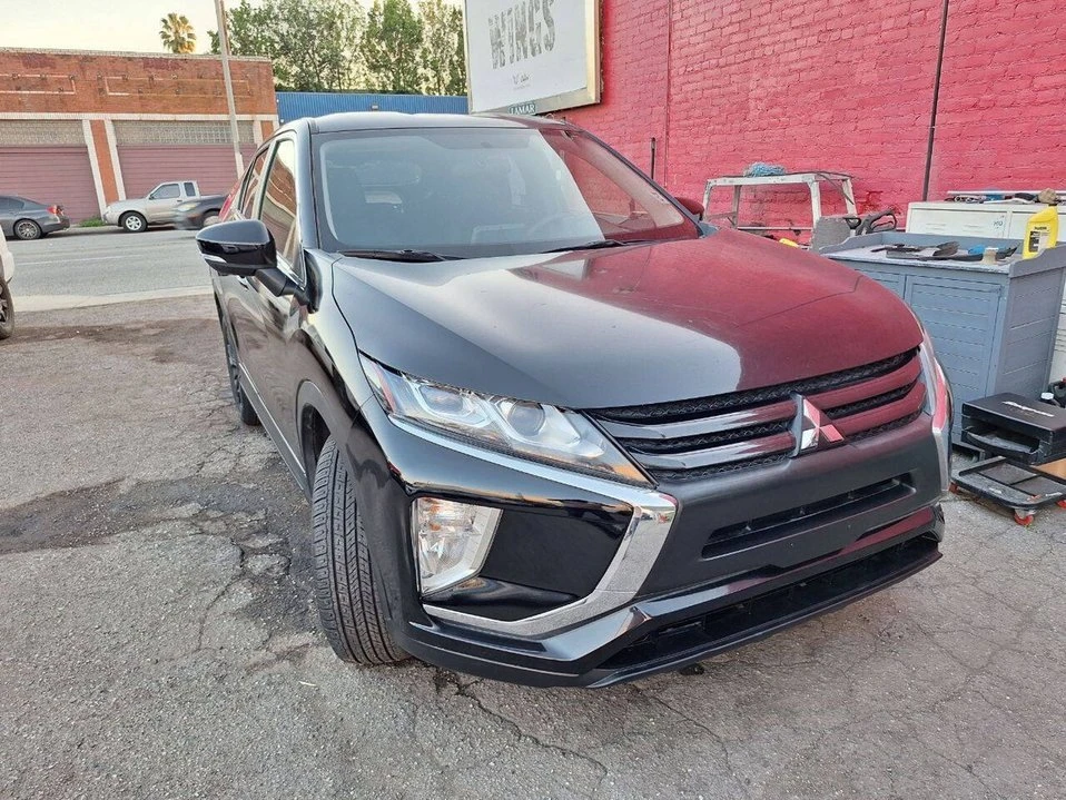 2019 Mitsubishi Eclipse Cross - Image 4 of 16