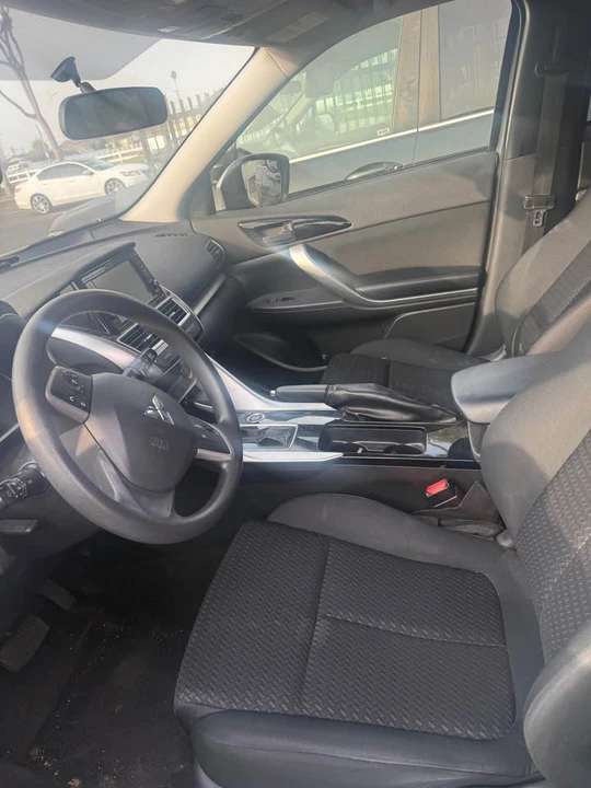 2019 Mitsubishi Eclipse Cross - Image 6 of 8