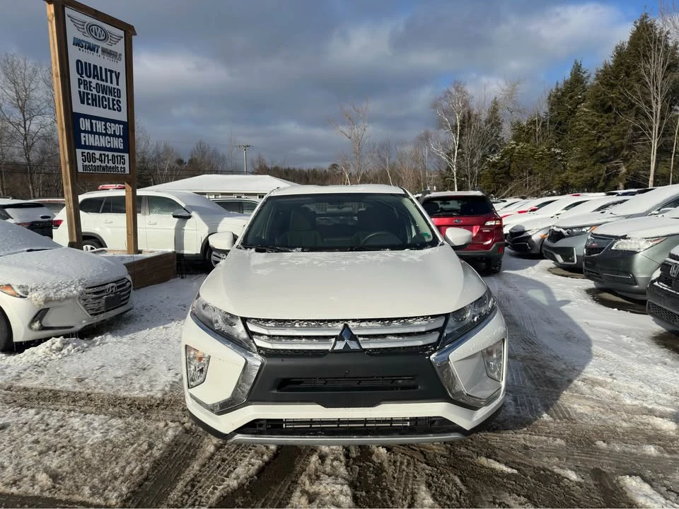 2019 Mitsubishi Eclipse Cross - Image 2 of 16